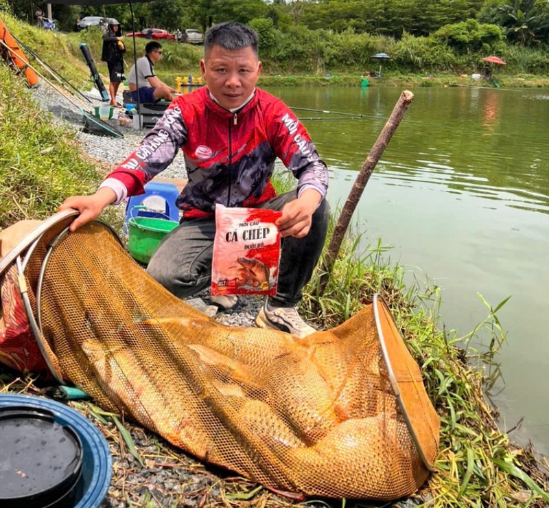 Câu chép dính mồi chỉ mới mồi câu Hùng Vương