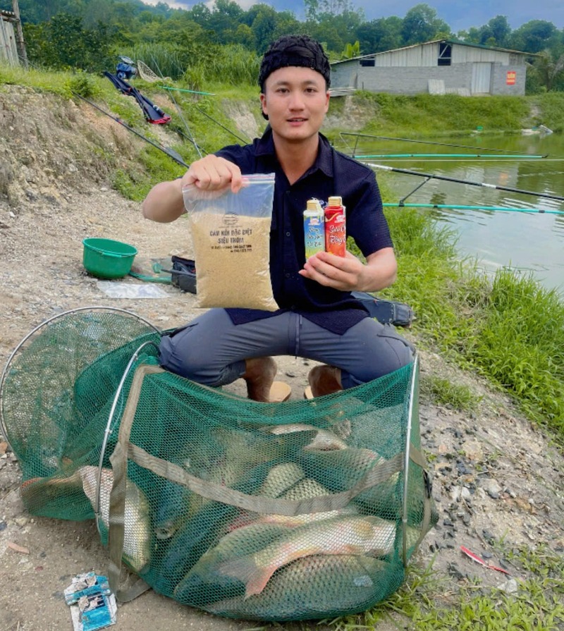 Sử dụng hương mạnh – tanh, sữa hoặc lên men