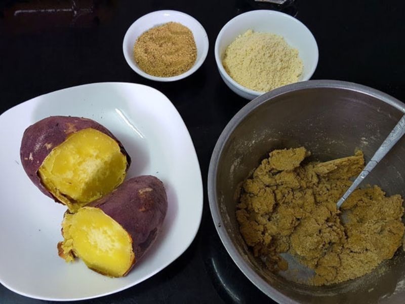 Chia sẻ công thức làm mồi câu trắm đen hiệu quả