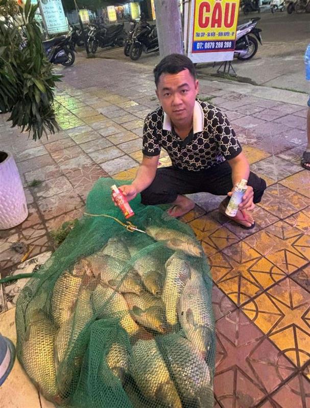 Câu cá chép hồ khai trương - 1 đồng vốn 4 đồng lời với Combo Siêu Chép + Cám Nền Siêu Thơm