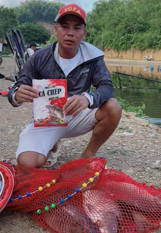 Mồi câu cá chép tự nhiên – Hương vị thật, cá ăn mạnh
