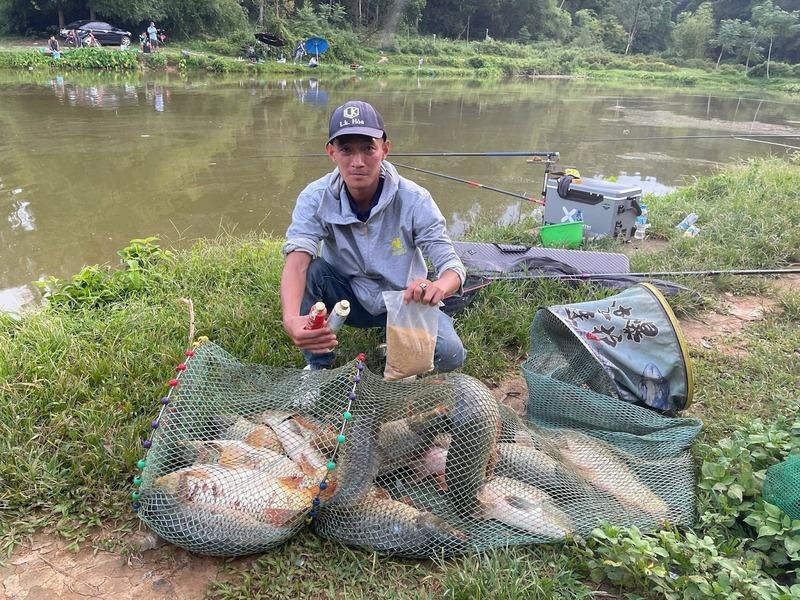 Mồi câu chép đơn giản – Công thức trộn mồi cho người mới